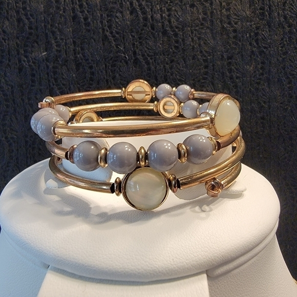 Set of 2 Vintage Pastel Acrylic Stretch Bracelet and Acrylic Bead Coil B… - Picture 7 of 11